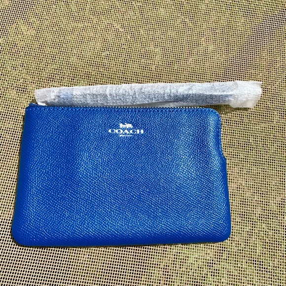 Coach Wristlet - Picture 6 of 7